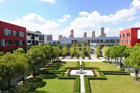 上海交通大学附属中学嘉定分校招聘教师图片