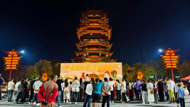 火舞黄河迎国庆，滨州楼畔点燃“不夜天”