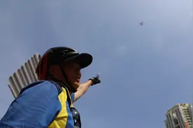 新华全媒+｜低空又添新场景 深圳打造首条口岸场景无人机配送航线图片