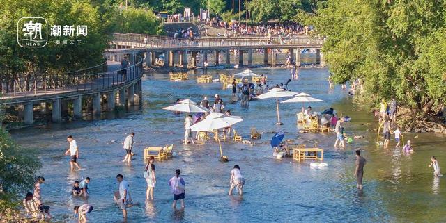 新昌：一江碧水引客来 乡村亲水游成新宠
