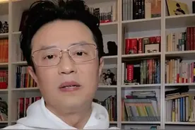 知名主持人白燕升自曝7岁儿子被男子抱摔，呼吁好人要勇敢图片