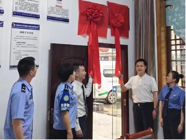 世遗山水 检心守护——荔波检察倾力守护“地球绿宝石”