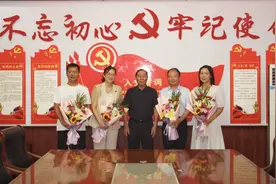 尊师重教！平顶山市卫东区大营村开展慰问教师活动图片