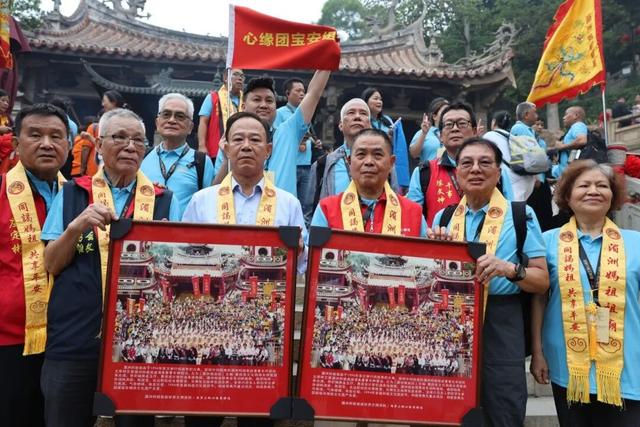 25年“心缘”不改，他们跨越海峡来朝圣→