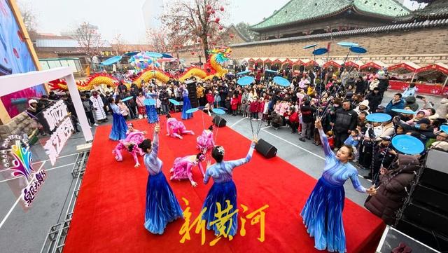 “泉民大舞台”亮相上新街 老街区上演沉浸式元宵盛宴