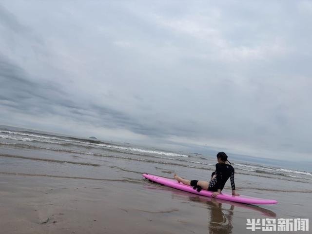 雨后享清凉！青岛海边人气旺
