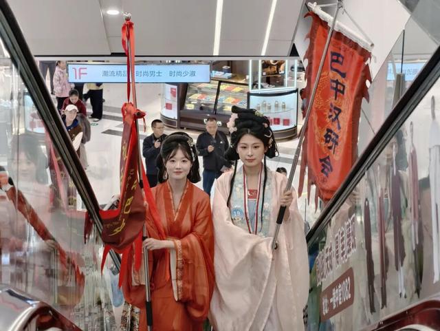 华服耀巴城・古韵传天下｜2025 巴中市汉服形象大使选拔赛总决赛圆满落幕