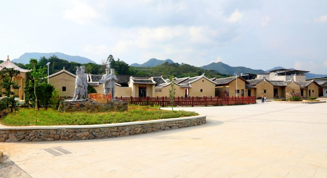 藏不住了！丰顺这村子因“马头山”改名，两县交界云海暴击