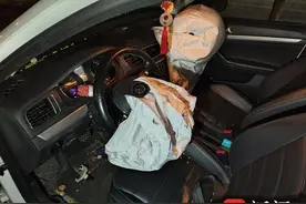 车胎异常没当回事，驾驶途中爆胎酿事故图片