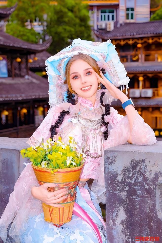 全球刷屏预警！海外博主集体为芙蓉镇疯狂打 call