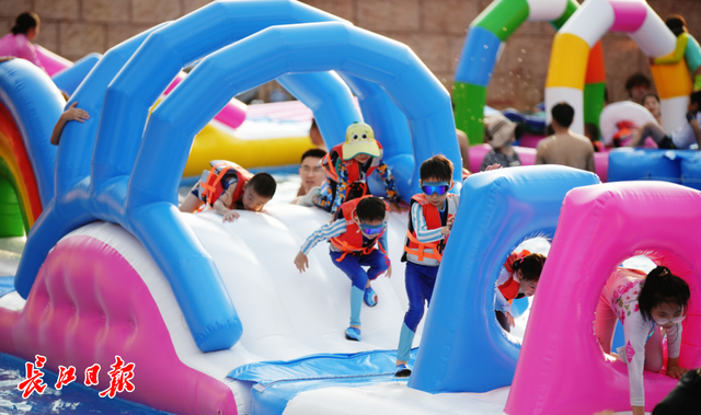 逐浪、纳凉，体验东湖夏日亲水盛宴