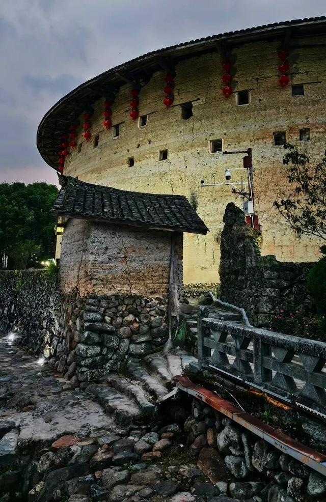 壹点号·行记|刷完这组图就心动！初遇南靖土楼，道不尽的绝美与神秘