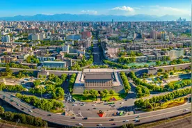 共赴下一场春和景明图片