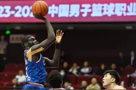 沙约克41分，陶汉林21＋22，山东男篮主场大胜北控图片