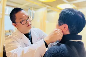 健康小站丨一吃东西耳边就咔咔作响？春节后，有这种情况的人真不少图片