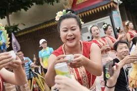 特写｜我在西双版纳“老庚”家过傣历新年节图片