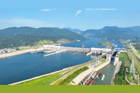 大藤峡工程首次启动2024—2025年枯水期应急水量调度图片