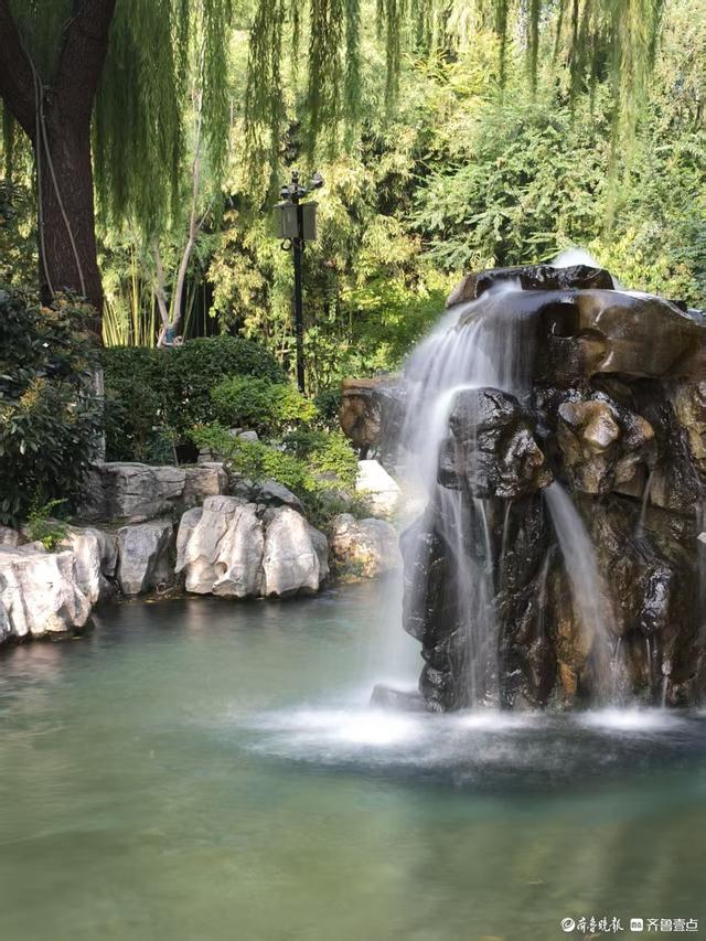 金秋时节的五龙潭