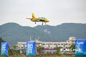 “侨智汇”首场无人机比赛在琅岐举行 顶尖涡喷“飞手”逐梦蓝天图片