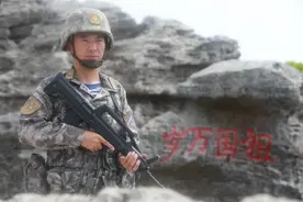 “岛龄”24年的天涯哨兵退役了，临行前的呐喊感动战友……图片