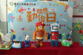 塑料瓶巧变身！小学生手工创意倡环保图片
