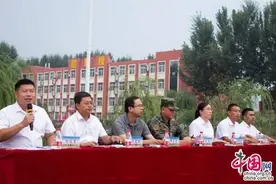 衡水顺平中学举行2023级新生军训表彰大会图片