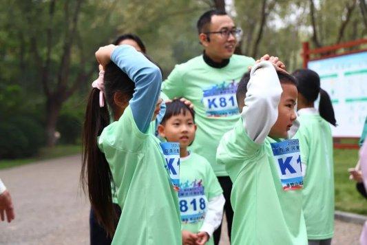 潍坊市第五届体育旅游消费季 2025白浪河健步行挑战赛举行