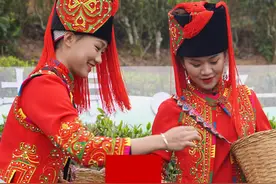 倒计时1天 | 哈尼族传统文化精髓 穿在身上的文化符号图片