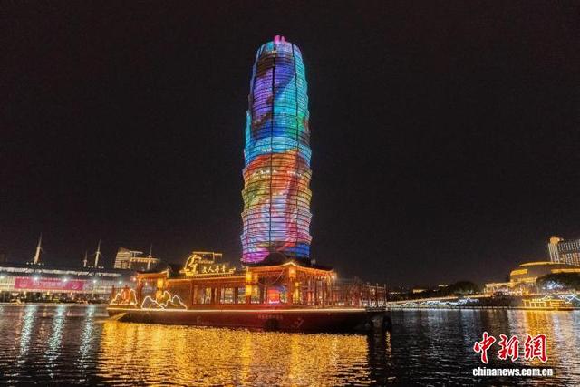 河南郑州：中外市长游船赏景夜话