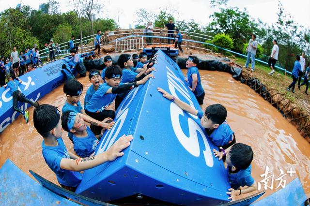 2025强悍泥人儿童障碍挑战登陆鹏城，近4000名小泥人挑战全新障碍