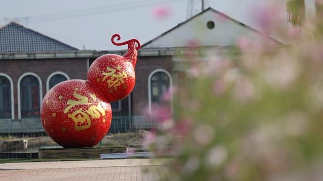 新华视点｜特色农业“金钥匙” 打开乡村振兴“富民门”
