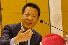 “申”聚两会｜过了35岁就不是青年人才？委员说科研能力最关键图片