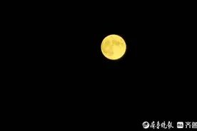 月是故乡明！中秋回乡路上的那些人图片