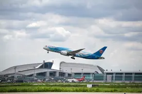 广州白云机场下半年将开通17条国际及地区航线，澳门设定今年入境旅客目标3300万图片