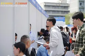 四川省2024年师范毕业生专场招聘圆满结束 提供超6000个工作岗位图片