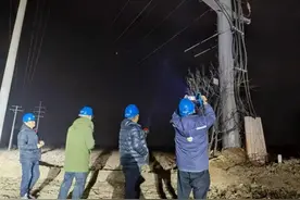 零下22摄氏度的电网守护人图片