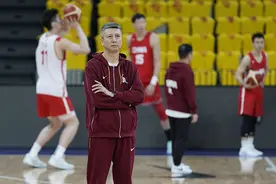 亚洲杯预选赛 | 中国男篮敲定12人名单 高诗岩、余嘉豪落选图片