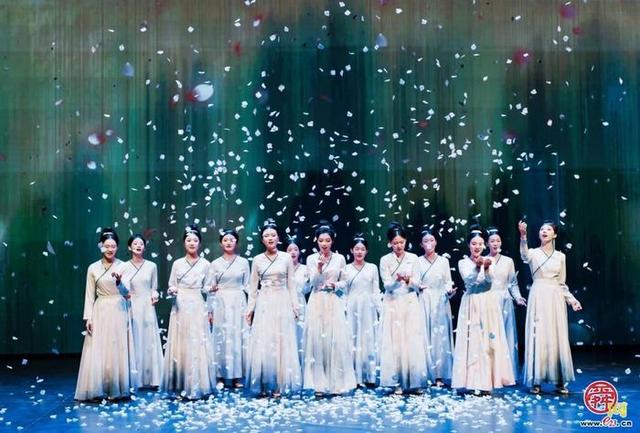 词揽鹊华千年景 易安风骨如梦来——如梦令宋词主题演艺乐园盛大开园