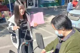 惠民县魏集镇公益性岗位人员助力居民医保和养老保险征缴工作图片