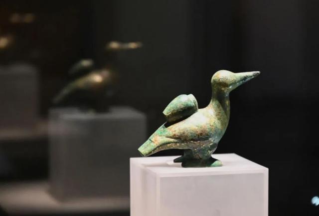 成南高速，一条流动的文化长廊