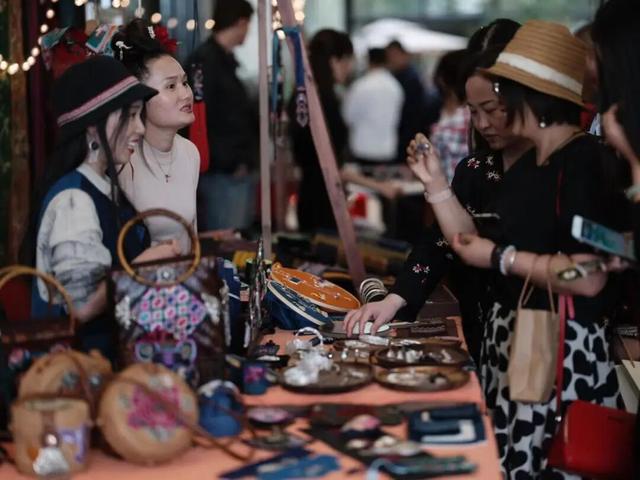 美食、购物、研学、休闲…