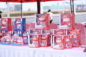 亚冬会特许商品惊艳亮相牡丹江图片