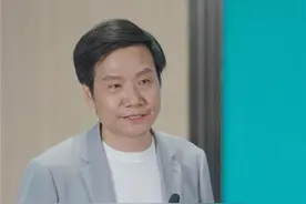 雷军透露演讲稿是自己写的，曾拒绝组建雷军班，后被武大校长力劝图片