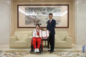 残奥射箭名将陈敏仪担任东莞文化旅游体育推广大使图片