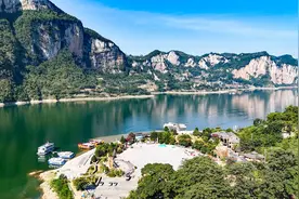 【奋进强国路 阔步新征程】奋发有为谱写中国式现代化贵州篇章——写在新中国成立75周年之际图片