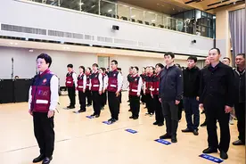 武汉市武昌区举办突发公共卫生事件联防联控应急处置演练图片