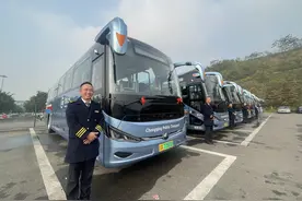喜迎新成员！30台纯电定制公交上线图片