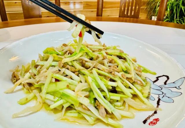 鄱阳银鱼三丝：舀一勺湖鲜 炒出家的味道