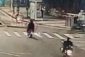 少年骑电摩超车后电动车主摔伤，未碰撞被判担责七成？家属称还好心帮忙，律师解读焦点图片