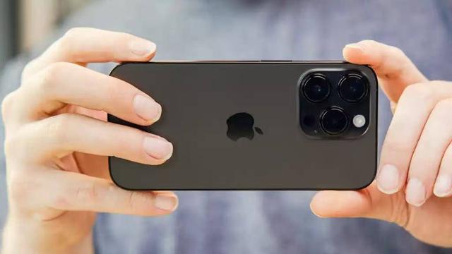 iOS 26 不尽人意，但相机 App 值得所有厂家学习